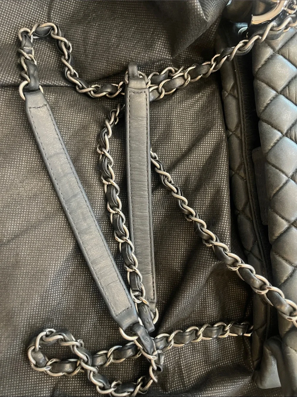Chanel shopping tote - Picture 9 of 12